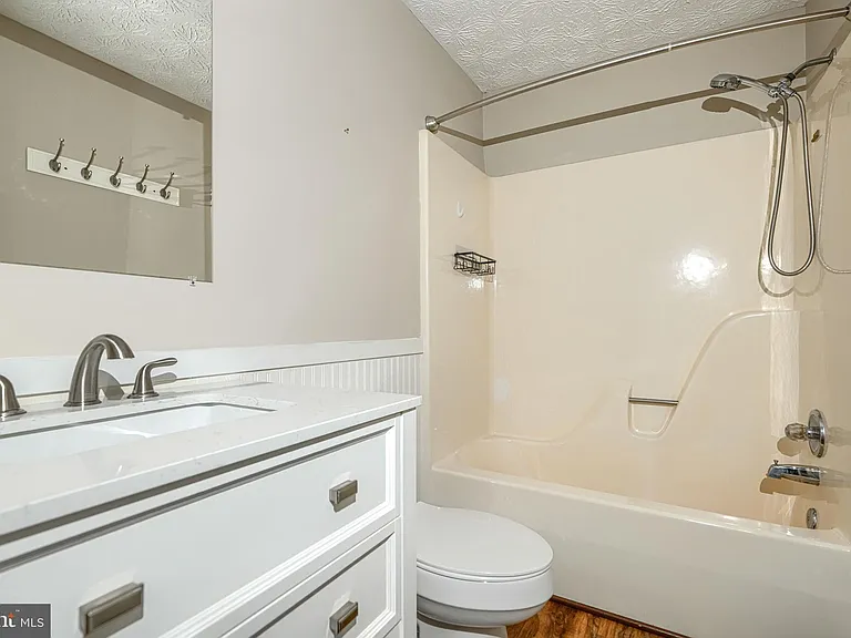 43 Oak Crest Ct — Photo 13