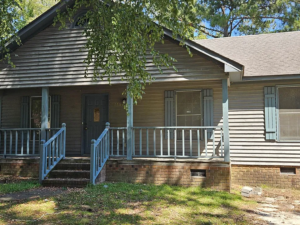 1609 Foxhall Dr