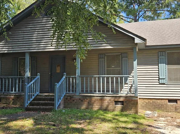 1609 Foxhall Dr, Rocky Mount, NC 27804