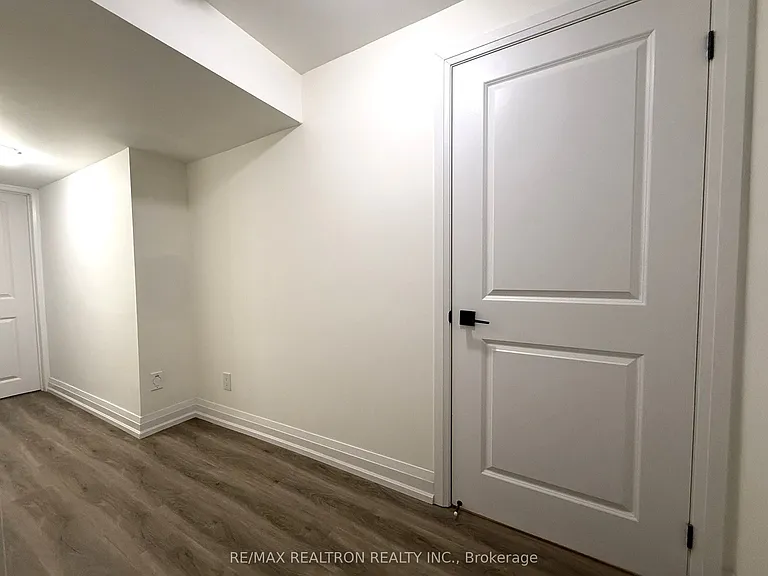 54 Chelliah Ct #LOWER — Photo 7