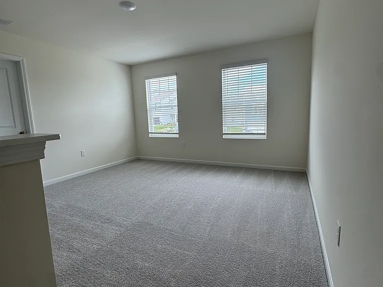 181 Snowdrop Ave — Photo 7