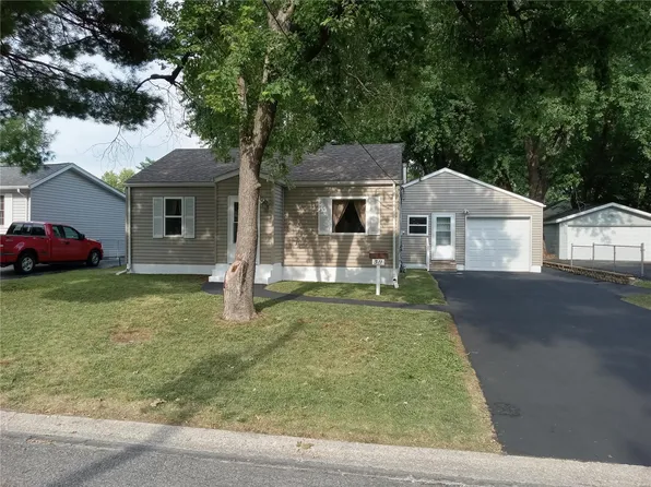 511 Meadow Ln, Collinsville, IL 62234