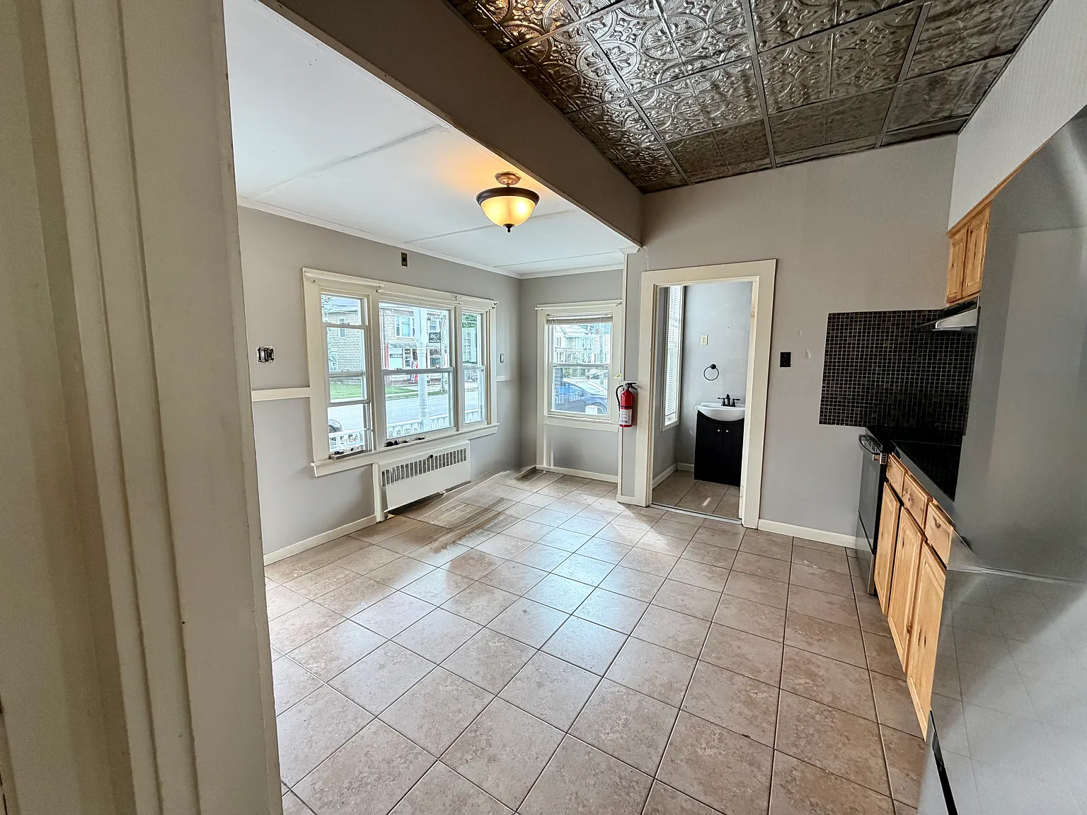 1 bed, 900 sqft, $2,000 — Photo 2