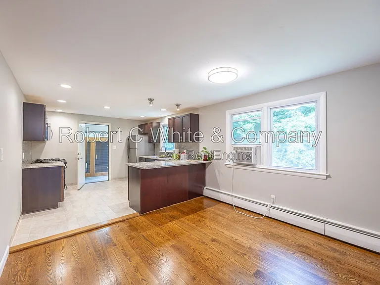 42 Mountain Ave — Photo 6