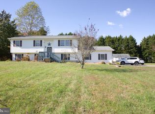 43722 Martin Ln, Hollywood, MD 20636
