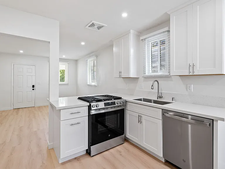 3122 Rockview Place — Photo 11