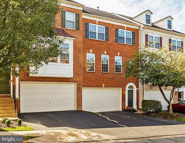 1st image of 6881 Rolling Creek Way