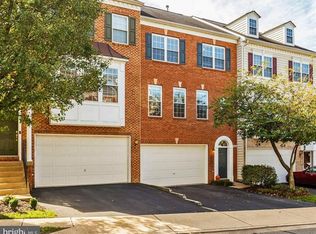 6881 Rolling Creek Way, Alexandria, VA 22315