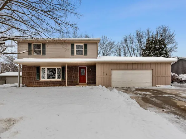 157 South Regis ROAD, Saukville, WI 53080