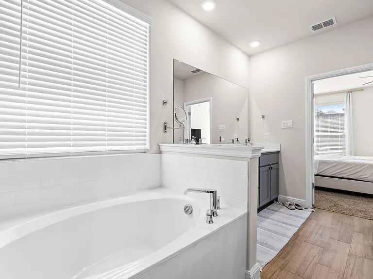5505 Cypress Point Dr — Photo 24