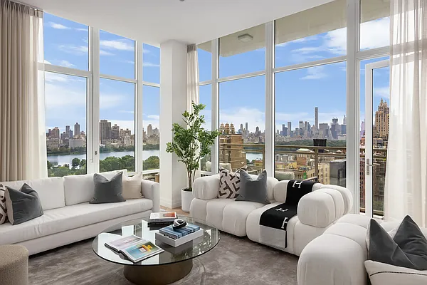 Sold by The Agency | media 21