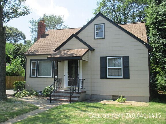 3rd image of 510 Dogwood Dr