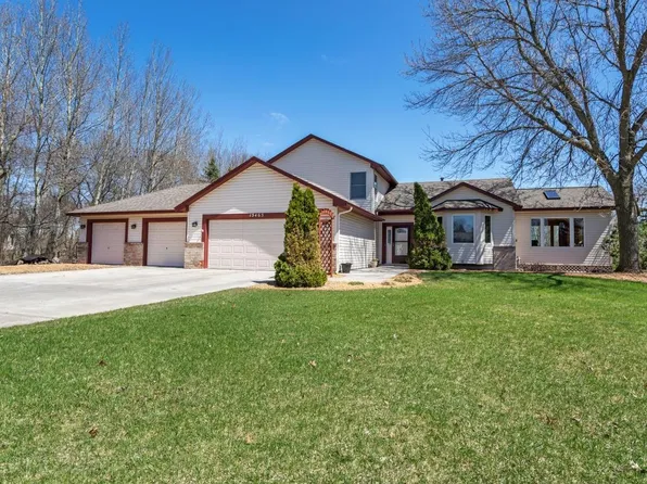 15465 5th St NE, Ham Lake, MN 55304