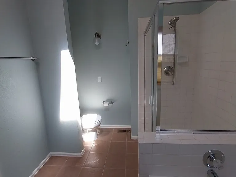 9786 Buckingham Ct — Photo 22