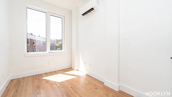 Rented by Nooklyn NYC LLC | media 18