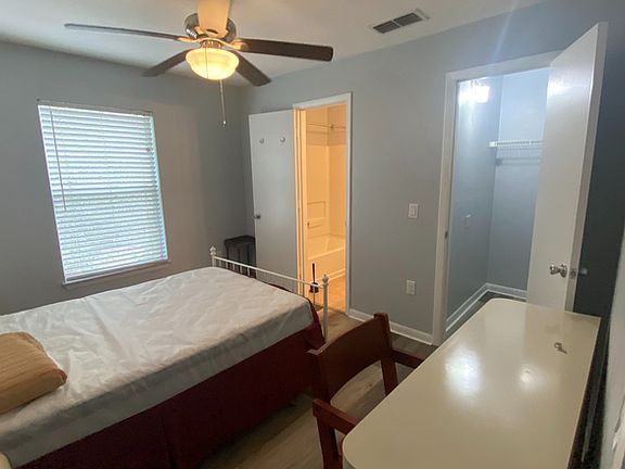 3rd image of 3800 SW 20th Ave APT 312