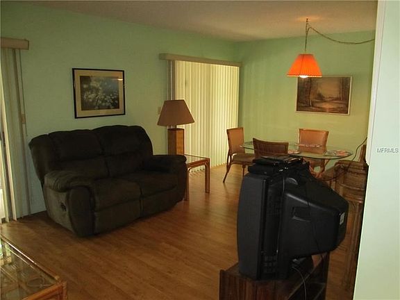 4th image of 180 Magnolia Woods Ct APT 20D