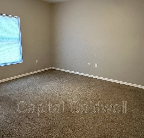 1215 E 29th Ave — Photo 10