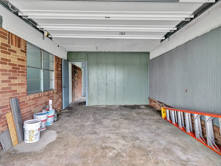 9209 FM 1570 N — Photo 47