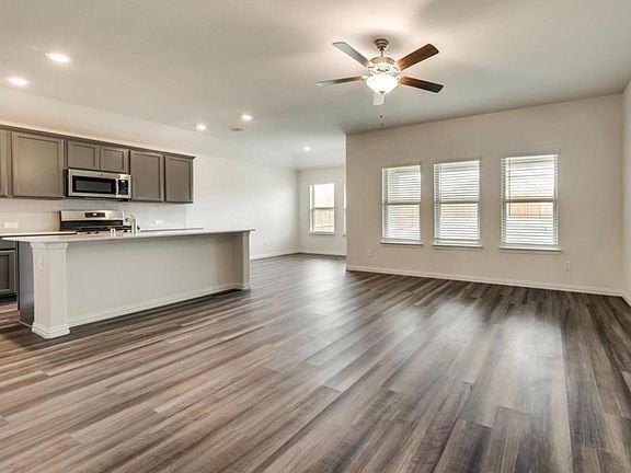 4th image of 1329 Renoir Dr