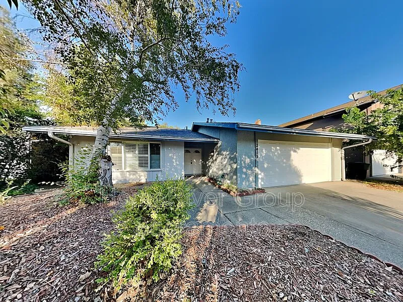 2413 Rio Bravo Cir photo 1