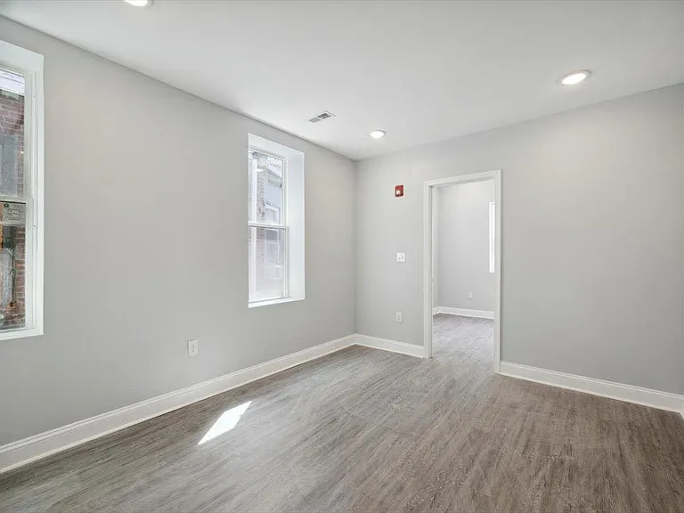 4118 Powelton Ave #2 — Photo 8