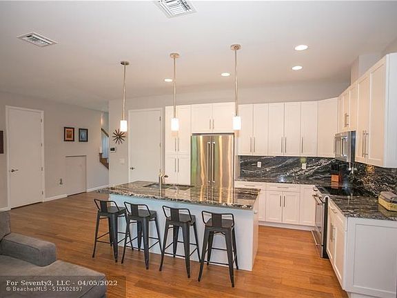 2nd image of 3721 NE 13th Ave #302