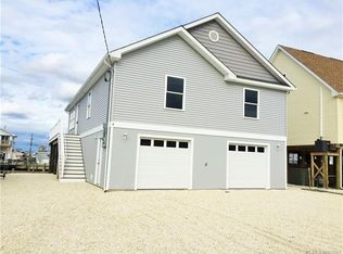 4 W Raritan Dr, Little Egg Harbor, NJ 08087