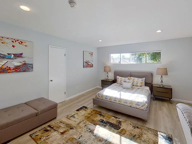 11153 Morrison St — Photo 52