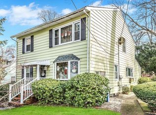29 Dickinson Ave, East Northport, NY 11731