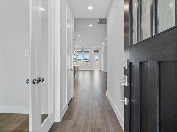 7th image of this home