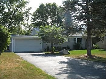 1st image of 8898 Corinne St