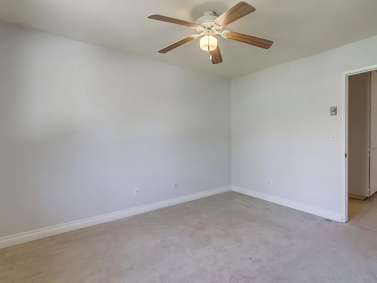 6414 Bell Bluff Ave — Photo 17