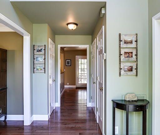 3rd image of 515 Cloverwood Ct