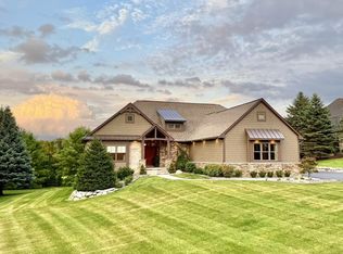 5971 Barclay Dr, Brighton, MI