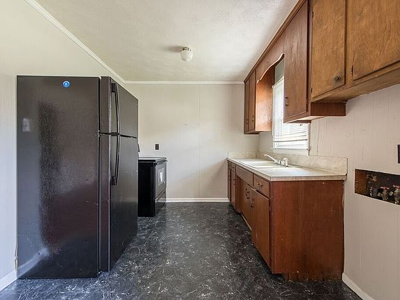 3rd image of 317 Jennings St
