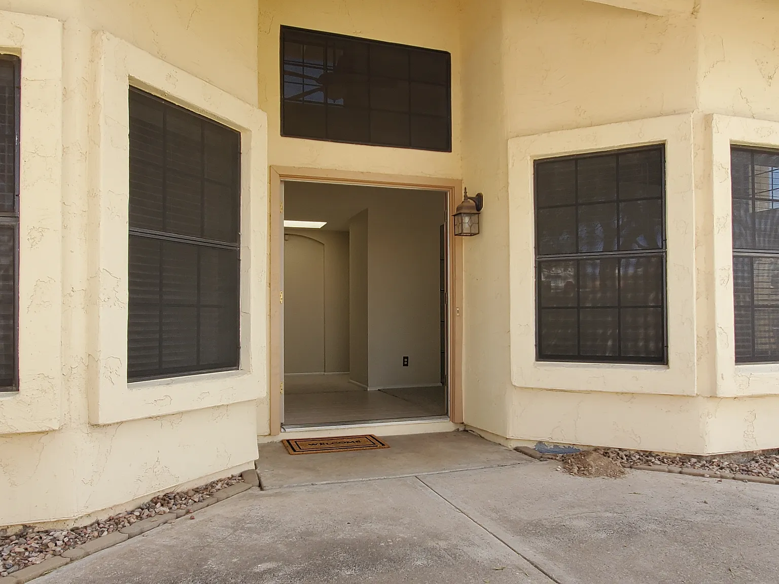 2 bed, 1369 sqft, $2,500 — Photo 3