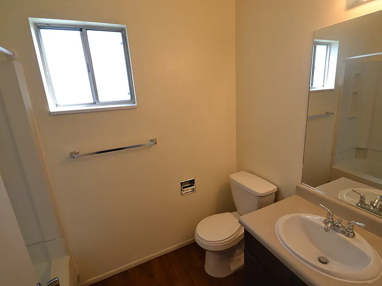 233 E Hill Ave #3 — Photo 7