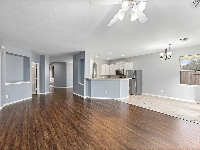 15823 Stiller Park Dr — Photo 6