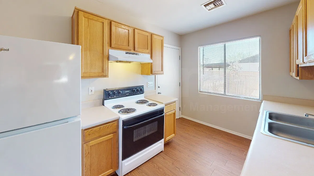 2 bed, 2.0 bath, 750 sqft, $1,295 — Photo 4