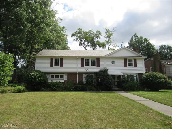 2067 Mount Vernon Blvd, East Cleveland, OH 44112