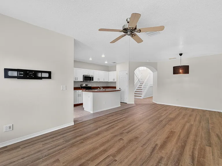 30132 Mossbank Dr — Photo 16