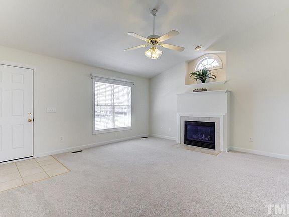 4th image of 228 Springside Dr