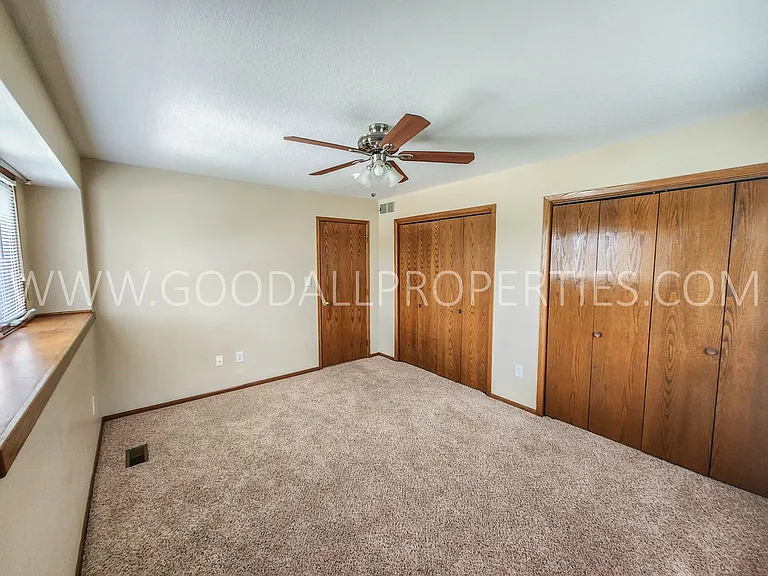 924 Prairie View Dr — Photo 19