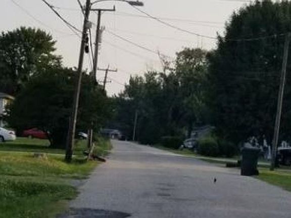 Exterior Neighborhood (street photo)