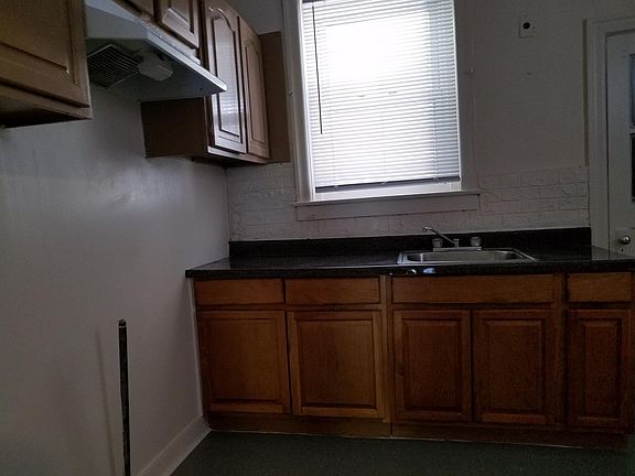 5th image of 6132 Belfield Ave