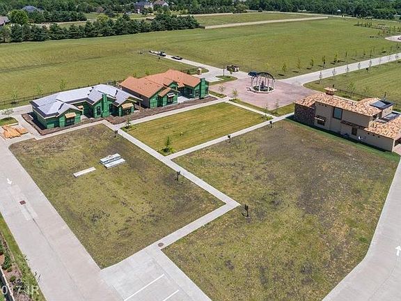 3rd image of 10224 Bella Strada Ln