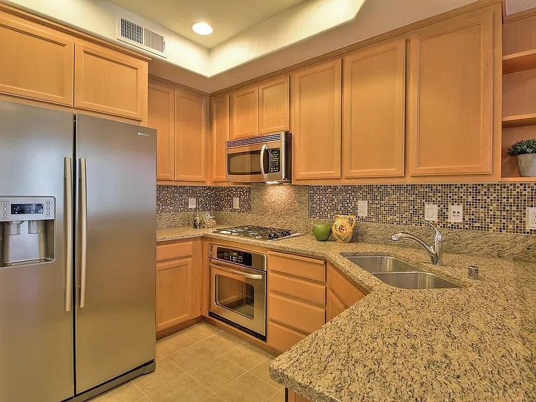 2152 Sheffield Dr — Photo 8