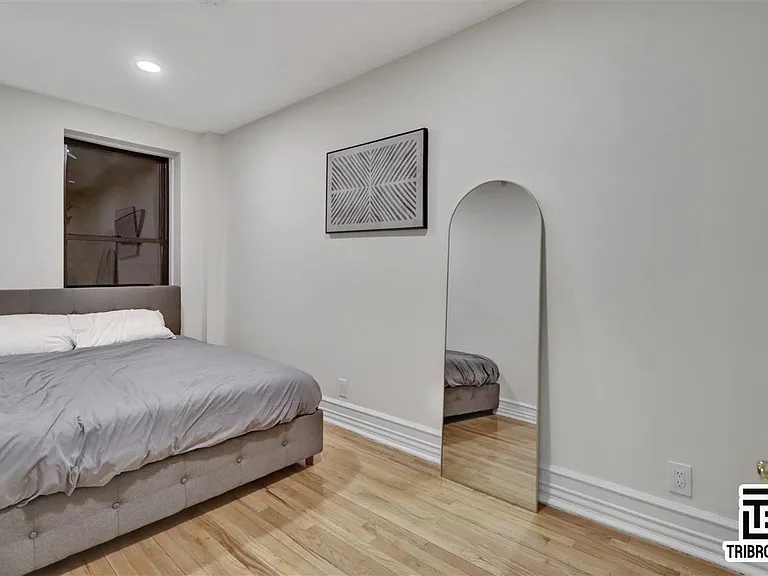 214 E 111th St #3D — Photo 4