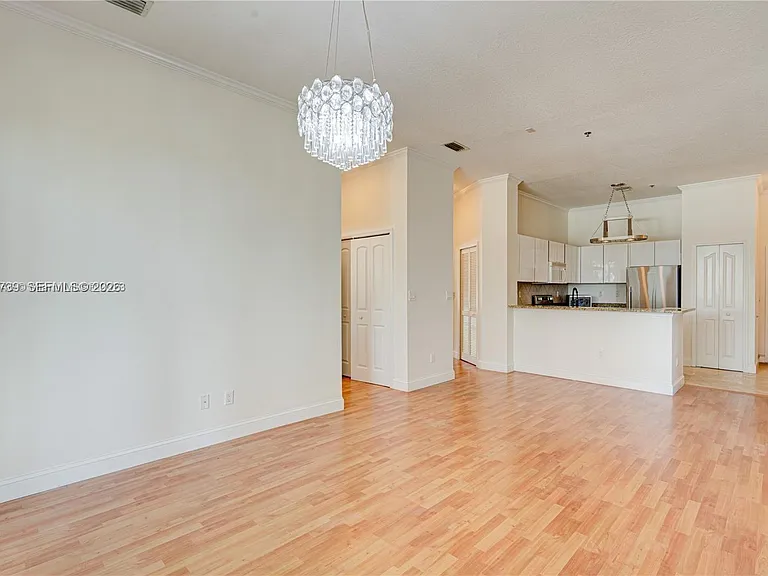 2665 SW 37th Ave #101 — Photo 6